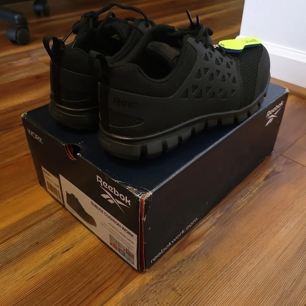 NWT Reebok Womens Sublite Cushion Athletic Work Shoe Black Size 9.5W